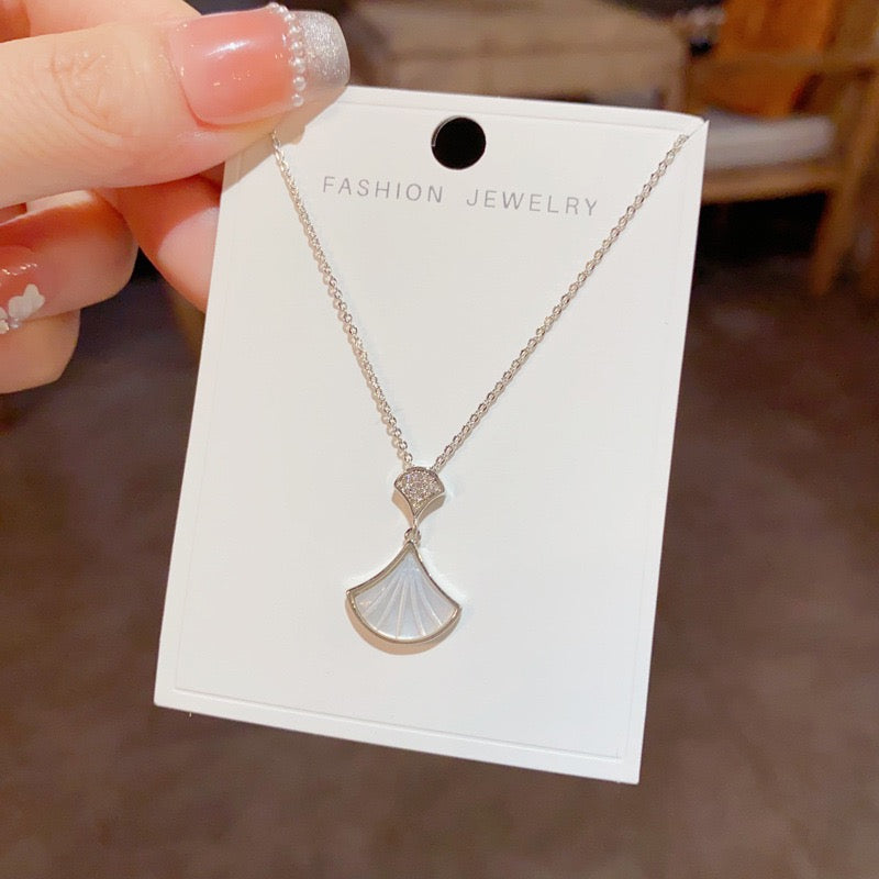 Fan-Shaped Mother-of-Pearl Pendant Necklace